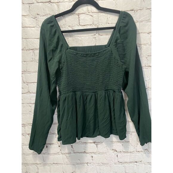 Old navy top - Picture 1 of 7